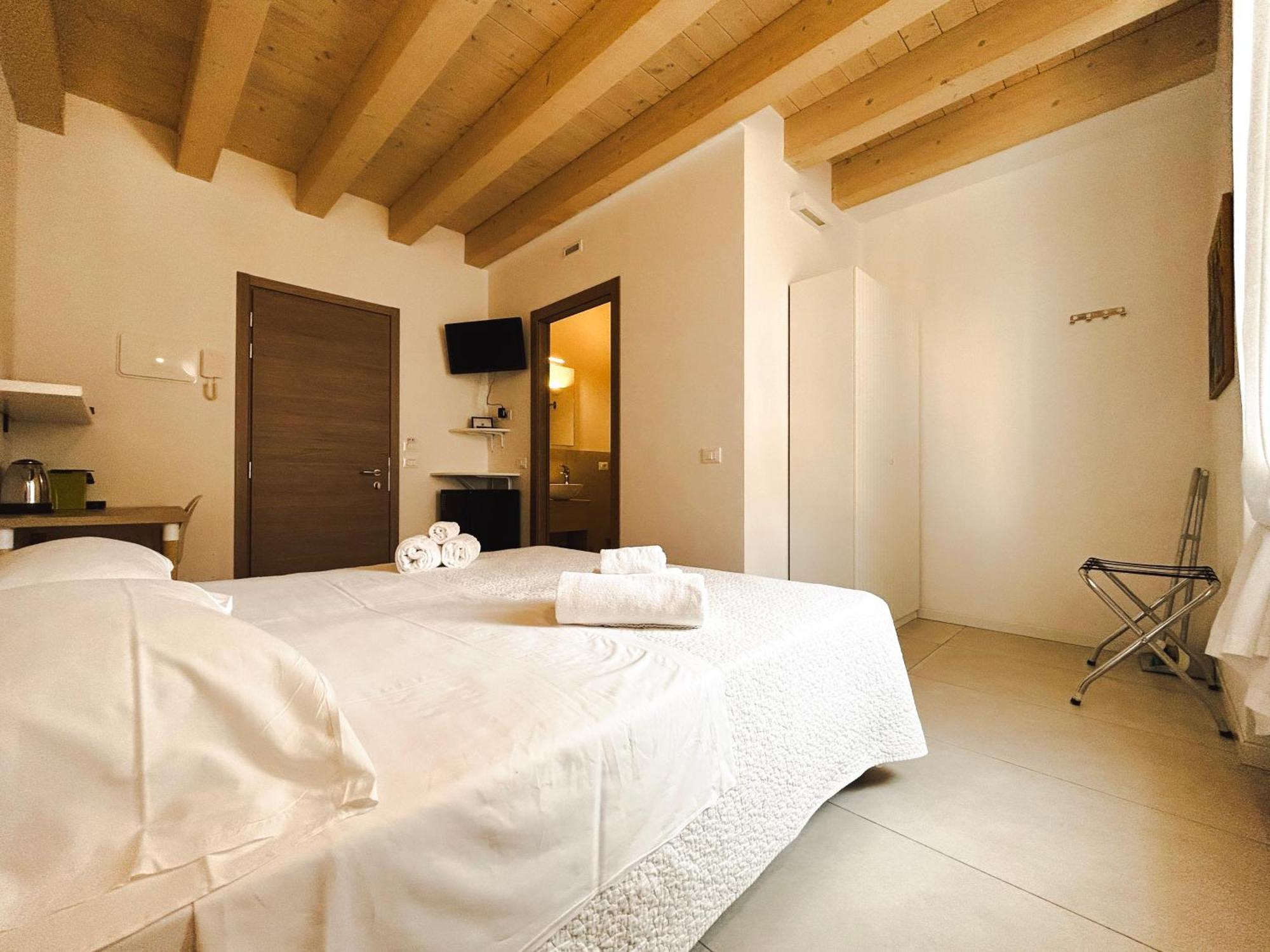 Via Poma Rooms Verona Exterior foto
